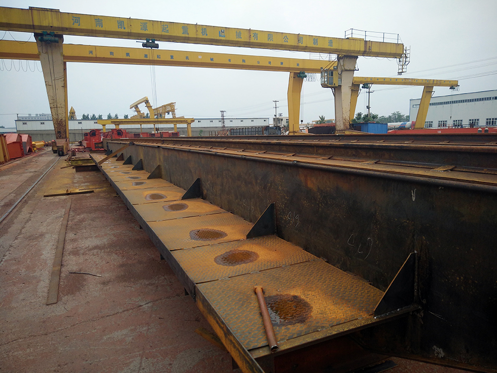 雙梁橋式起重機(jī)